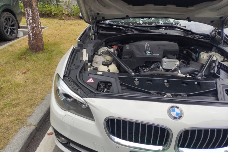 Used BMW 5 Series 2014 520i Touring Edition Engine Bay Right