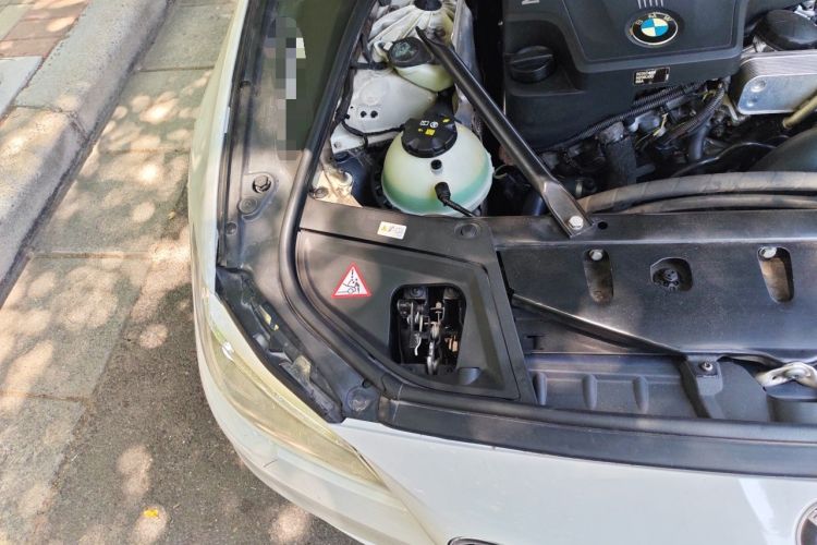 Used BMW 5 Series 2014 525Li Luxury Design Package Engine Bay Right