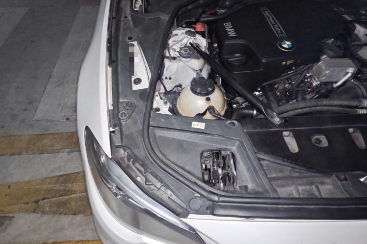 Used BMW 5 Series 2014 528Li Leading Model Engine Bay Right