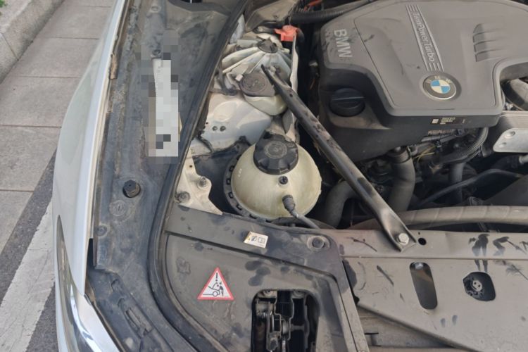 Used BMW 5 Series 2014 528Li Leading Model Engine Bay Right