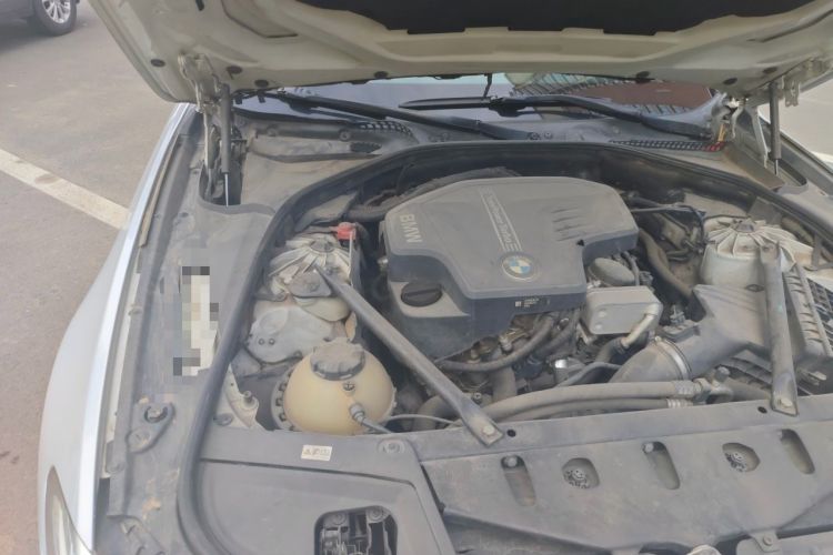 Used BMW 5 Series 2014 525Li Luxury Design Package Engine Bay Right