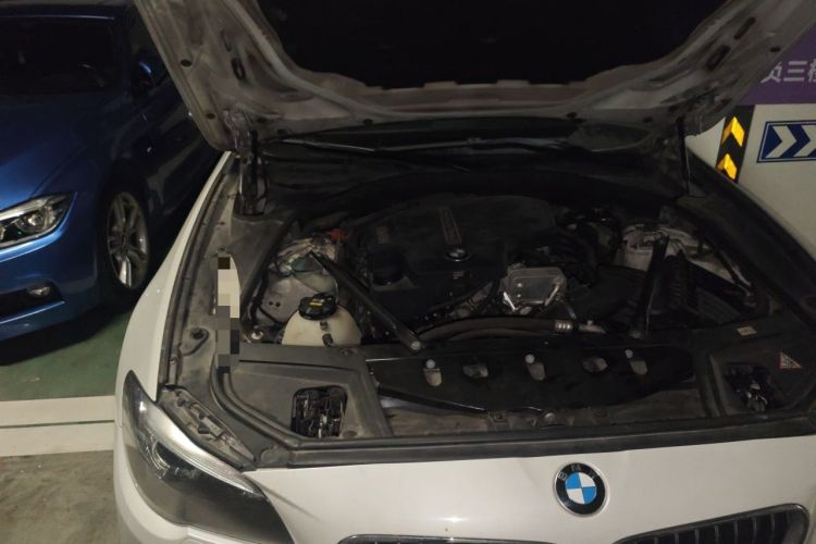 Used BMW 5 Series 2014 525Li Leading Model Engine Bay Right