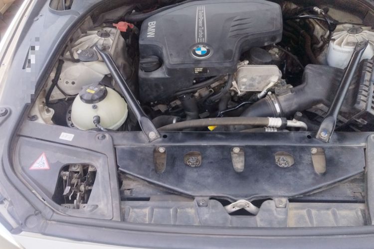 Used BMW 5 Series 2014 528Li Leading Model Engine Bay Right