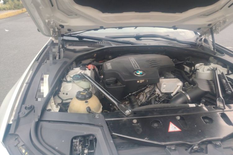 Used BMW 5 Series 2014 525Li Luxury Design Package Engine Bay Right