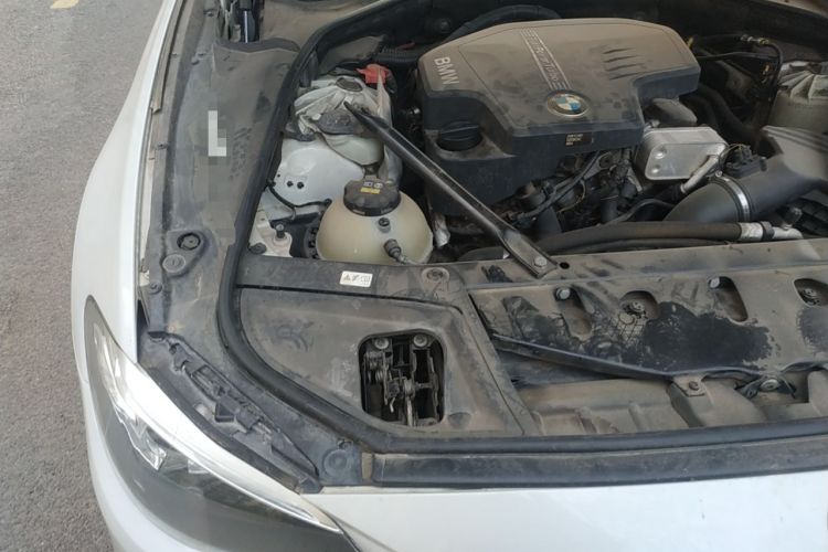 Used BMW 5 Series 2014 525Li Leading Model Engine Bay Right