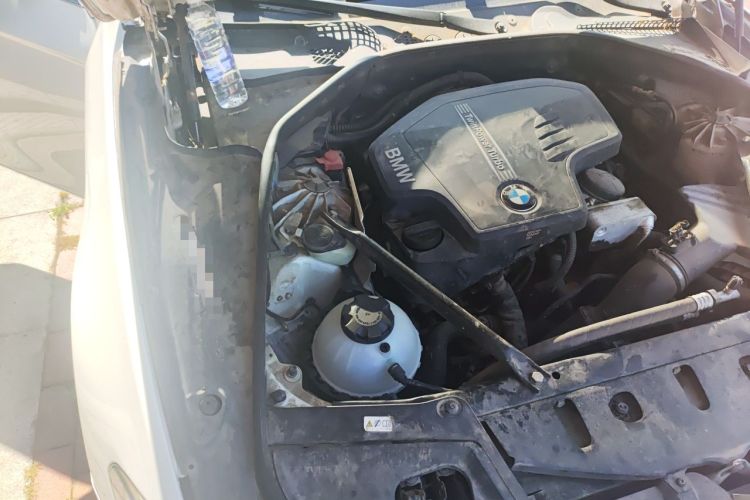 Used BMW 5 Series 2014 520Li Elegant Model Engine Bay Right