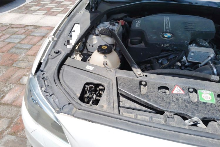 Used BMW 5 Series 2014 525Li Luxury Design Package Engine Bay Right