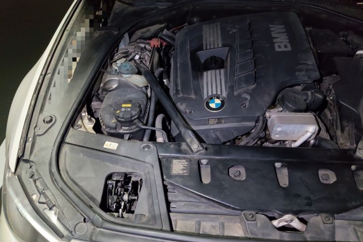 Used BMW 5 Series 2014 530Li Leading Model Engine Bay Right