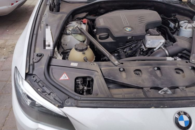 Used BMW 5 Series 2014 525Li Luxury Design Package Engine Bay Right