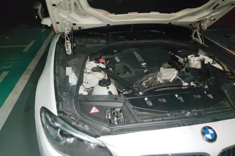 Used BMW 5 Series 2014 525Li Luxury Design Package Engine Bay Right