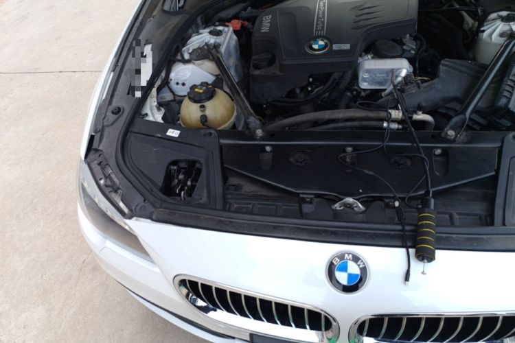 Used BMW 5 Series 2014 520Li Elegant Model Engine Bay Right