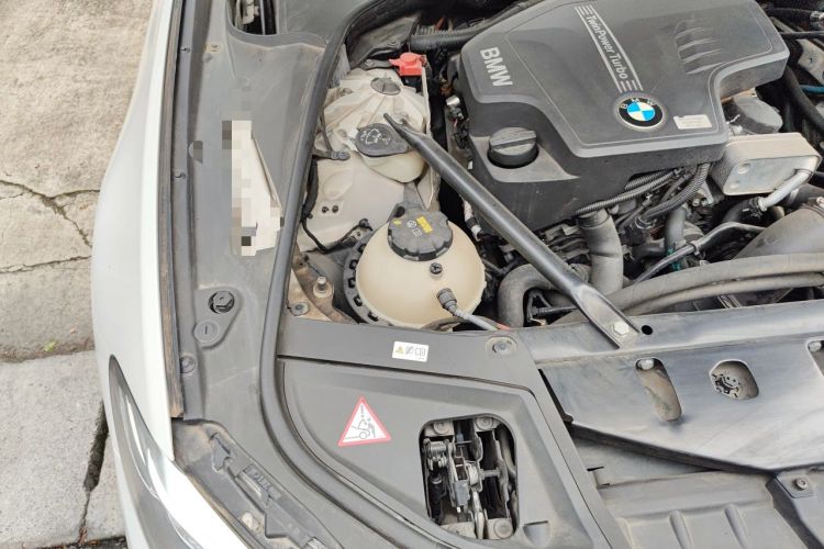 Used BMW 5 Series 2014 520i Elegant Edition Engine Bay Right