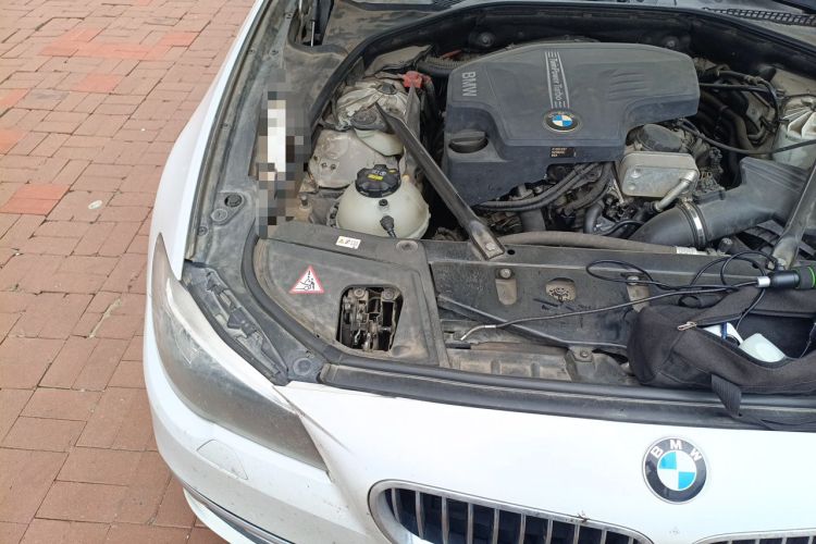 Used BMW 5 Series 2014 528Li xDrive Premium Edition Engine Bay Right