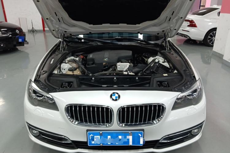 Used BMW 5 Series 2014 525Li Luxury Design Package Engine Bay