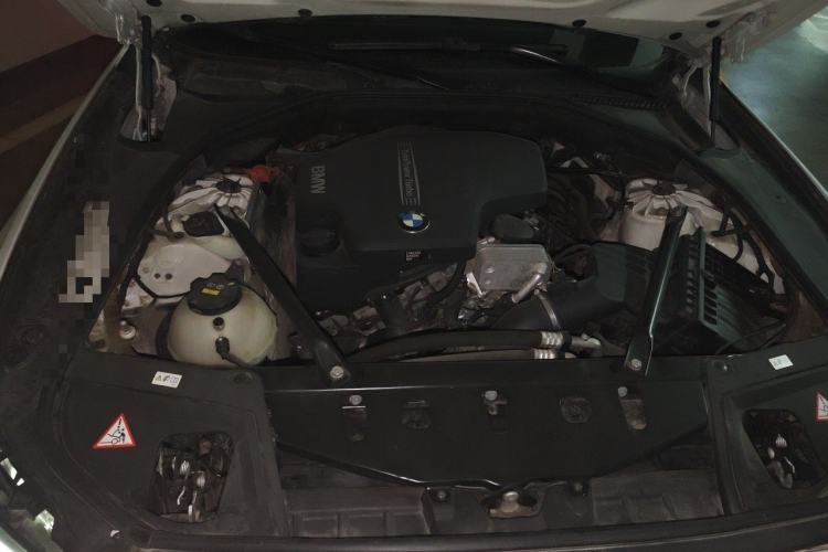 Used BMW 5 Series 2014 528Li Leading Model Engine Bay
