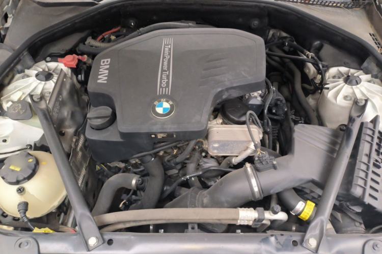 Used BMW 5 Series 2014 525Li Luxury Design Package Engine Bay