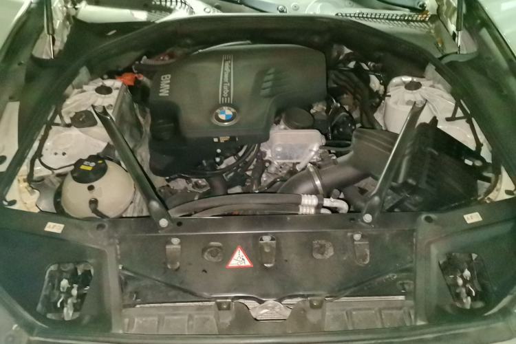Used BMW 5 Series 2014 525Li Luxury Design Package Engine Bay