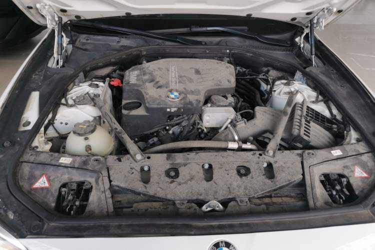 Used BMW 5 Series 2014 525Li Luxury Design Package Engine Bay