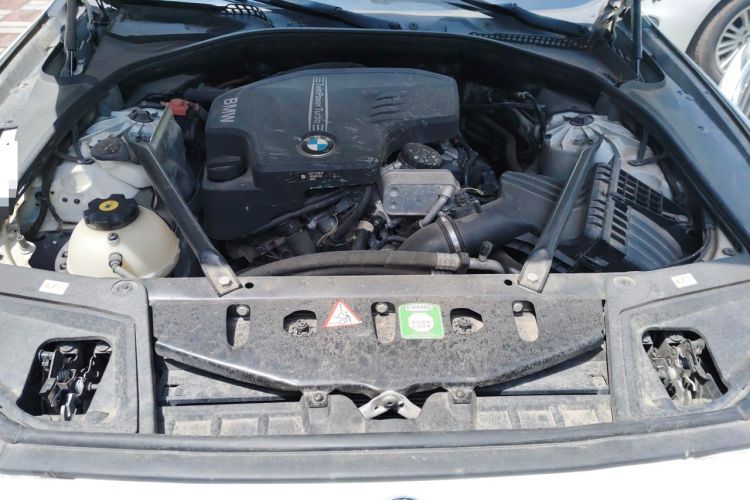 Used BMW 5 Series 2014 525Li Luxury Design Package Engine Bay