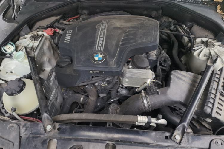 Used BMW 5 Series 2014 525Li Luxury Design Package Engine Bay