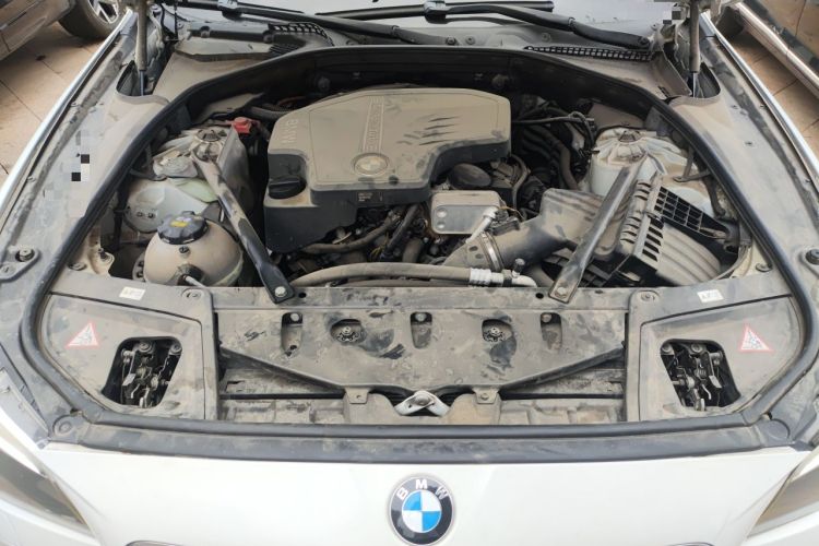 Used BMW 5 Series 2014 525Li Luxury Design Package Engine Bay