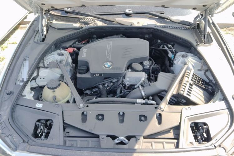 Used BMW 5 Series 2014 520i Elegant Edition Engine Bay
