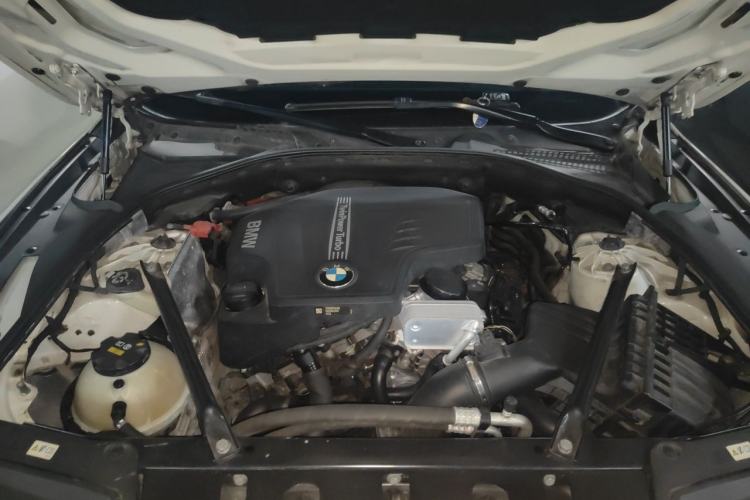 Used BMW 5 Series 2014 520Li Elegant Model Engine Bay