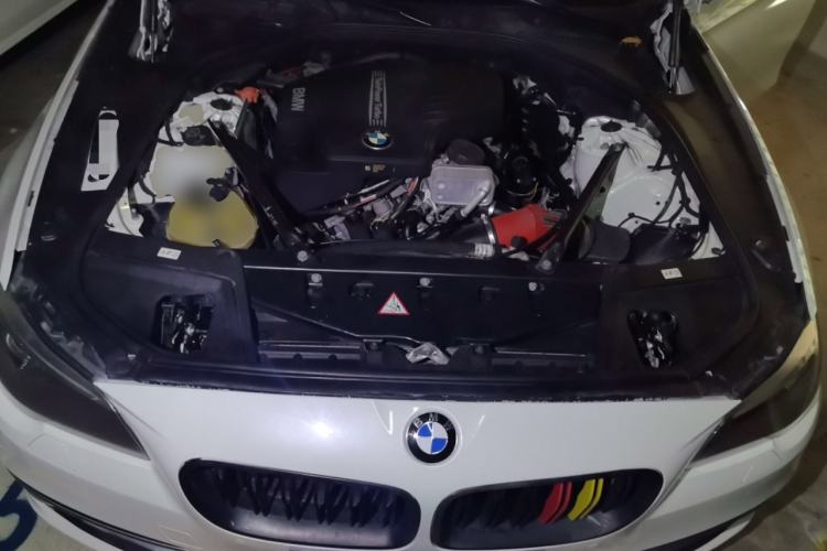 Used BMW 5 Series 2014 525Li Luxury Design Package Engine Bay