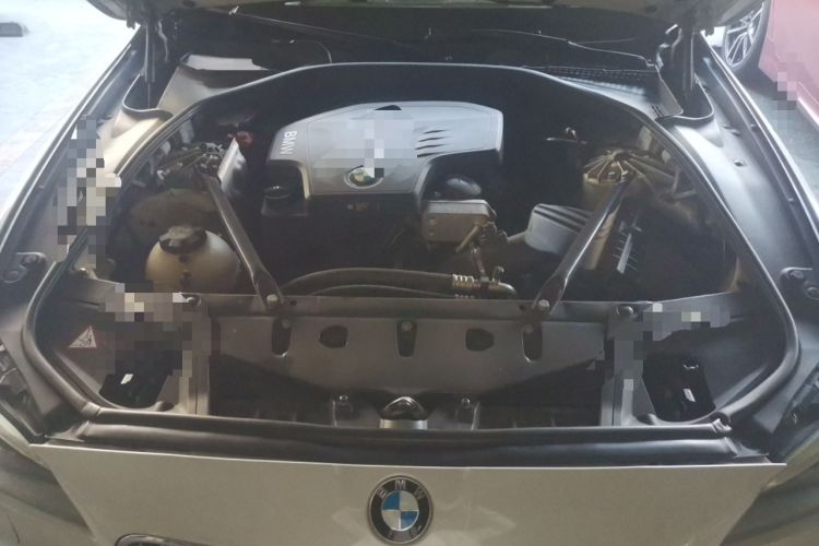 Used BMW 5 Series 2014 525Li Luxury Design Package Engine Bay