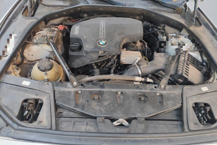 Used BMW 5 Series 2014 525Li Luxury Design Package Engine Bay