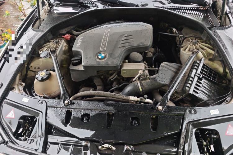 Used BMW 5 Series 2014 520i Elegant Edition Engine Bay