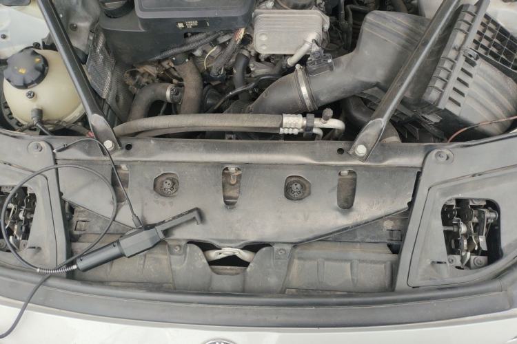 Used BMW 5 Series 2014 520Li Elegant Model Engine Bay