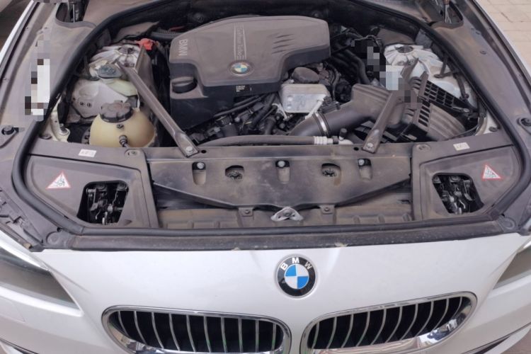Used BMW 5 Series 2014 525Li Luxury Design Package Engine Bay