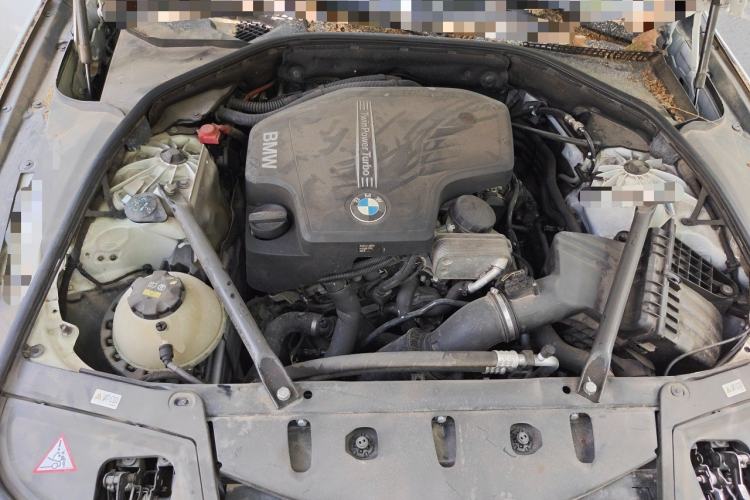 Used BMW 5 Series 2014 525Li Leading Model Engine Bay