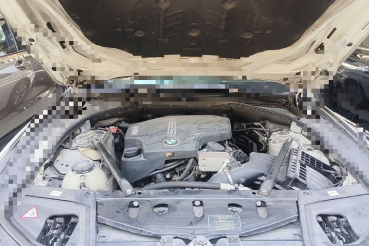 Used BMW 5 Series 2014 520Li Elegant Model Engine Bay