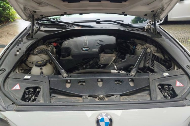 Used BMW 5 Series 2014 520i Elegant Edition Engine Bay