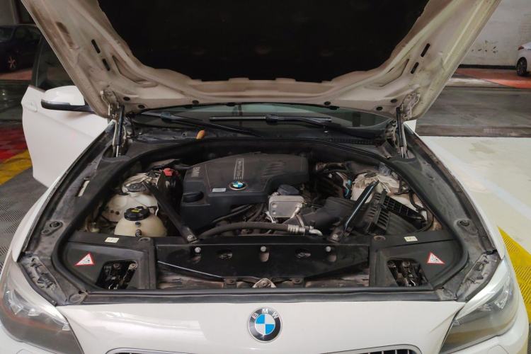Used BMW 5 Series 2014 520i Elegant Edition Engine Bay