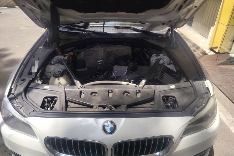 Used BMW 5 Series 2014 525Li Luxury Design Package Engine Bay
