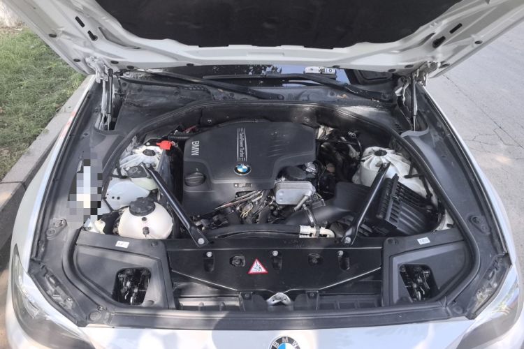 Used BMW 5 Series 2014 525Li Luxury Design Package Engine Bay