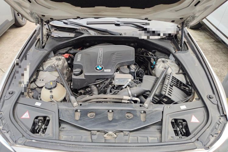 Used BMW 5 Series 2014 520i Elegant Edition Engine Bay