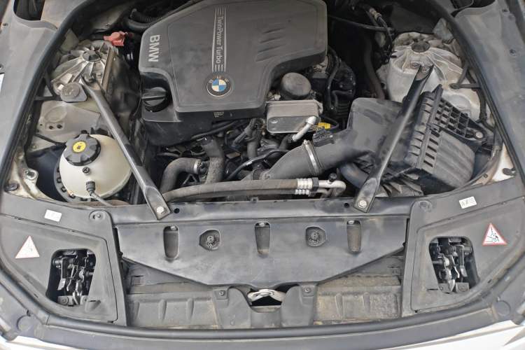 Used BMW 5 Series 2014 525Li Luxury Design Package Engine Bay