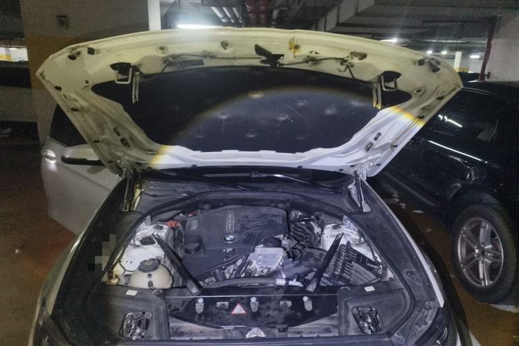 Used BMW 5 Series 2014 525Li Luxury Design Package Engine Bay