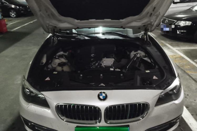 Used BMW 5 Series 2014 525Li Luxury Design Package Engine Bay