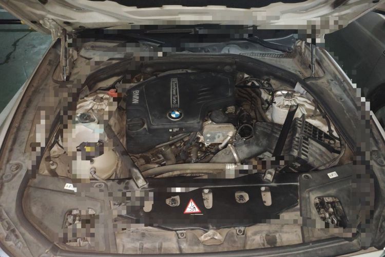 Used BMW 5 Series 2014 520Li Elegant Model Engine Bay