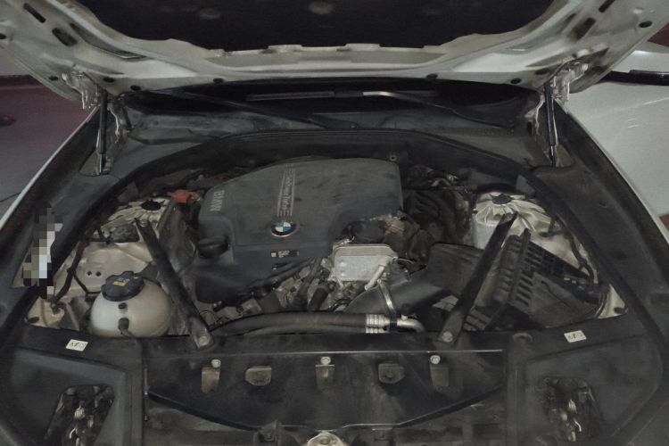 Used BMW 5 Series 2014 525Li Luxury Design Package Engine Bay