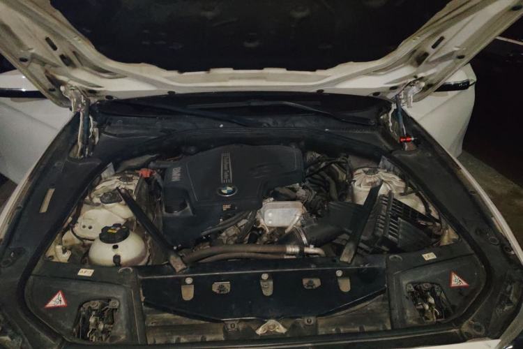 Used BMW 5 Series 2014 525Li Luxury Design Package Engine Bay