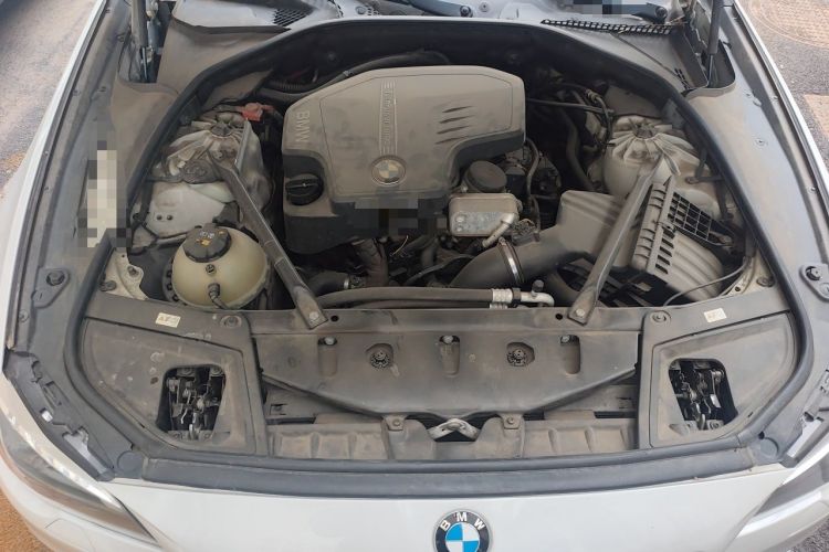 Used BMW 5 Series 2014 525Li Luxury Design Package Engine Bay