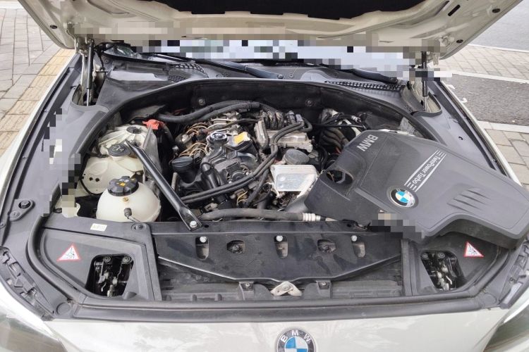 Used BMW 5 Series 2014 525Li Luxury Design Package Engine Bay