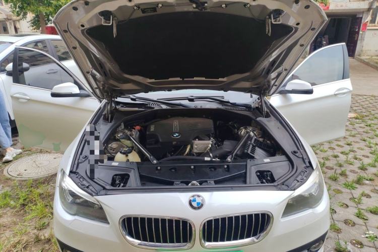 Used BMW 5 Series 2014 528Li Leading Model Engine Bay