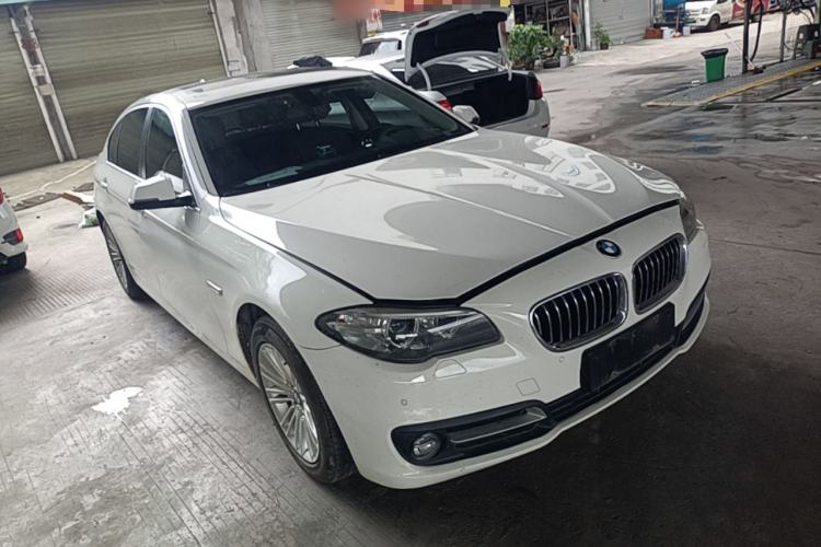 Used BMW 5 Series 2014 525Li Leading Model Exterior 1